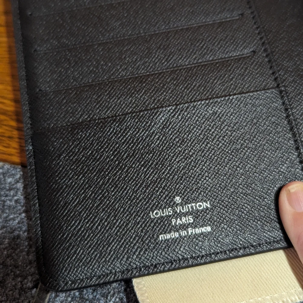 Louis Vuitton Agenda.